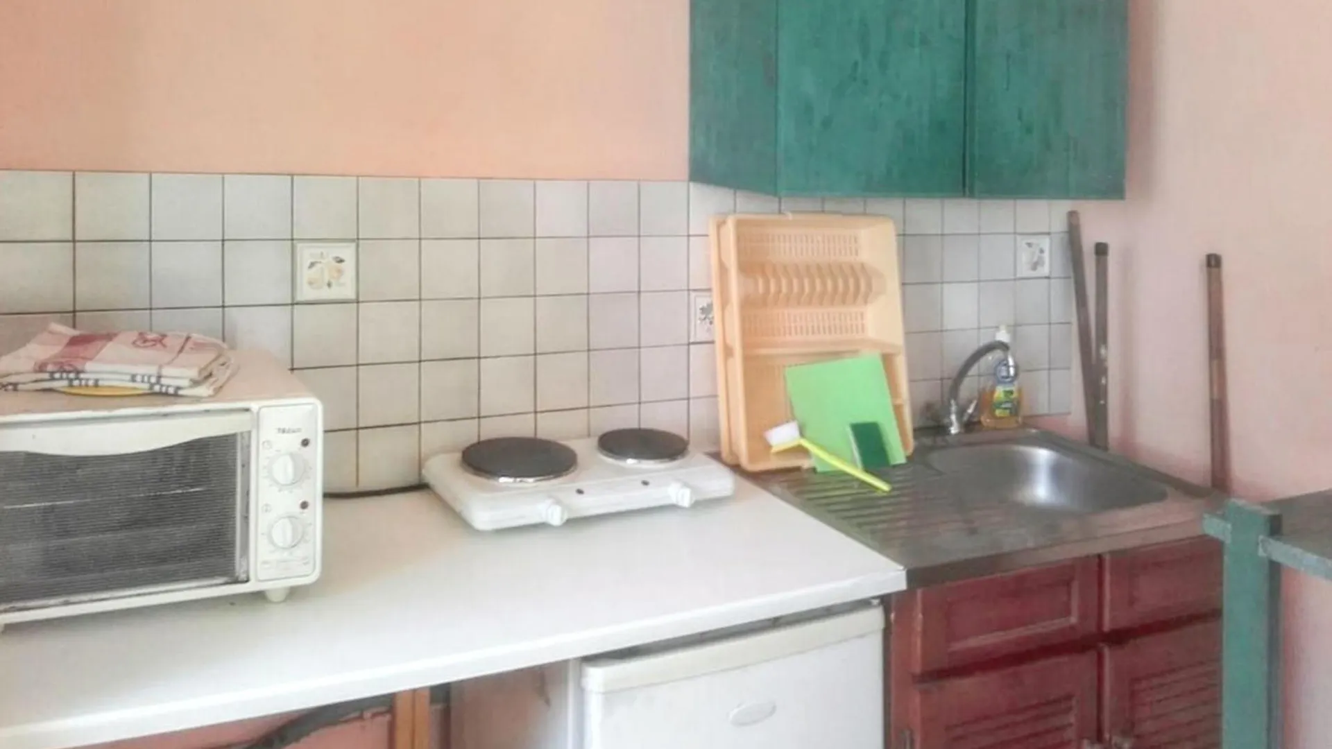 Appartement Studio Charmant La Trinite 20 M² + Jardin